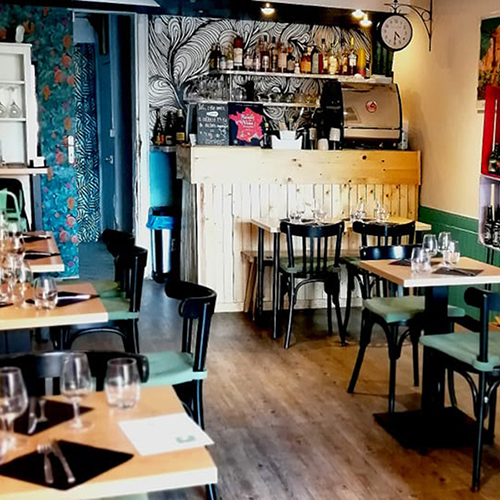 UN PAVÉ DANS LA VIGNE  Bistrot de quartier et cave à vin  Nantes