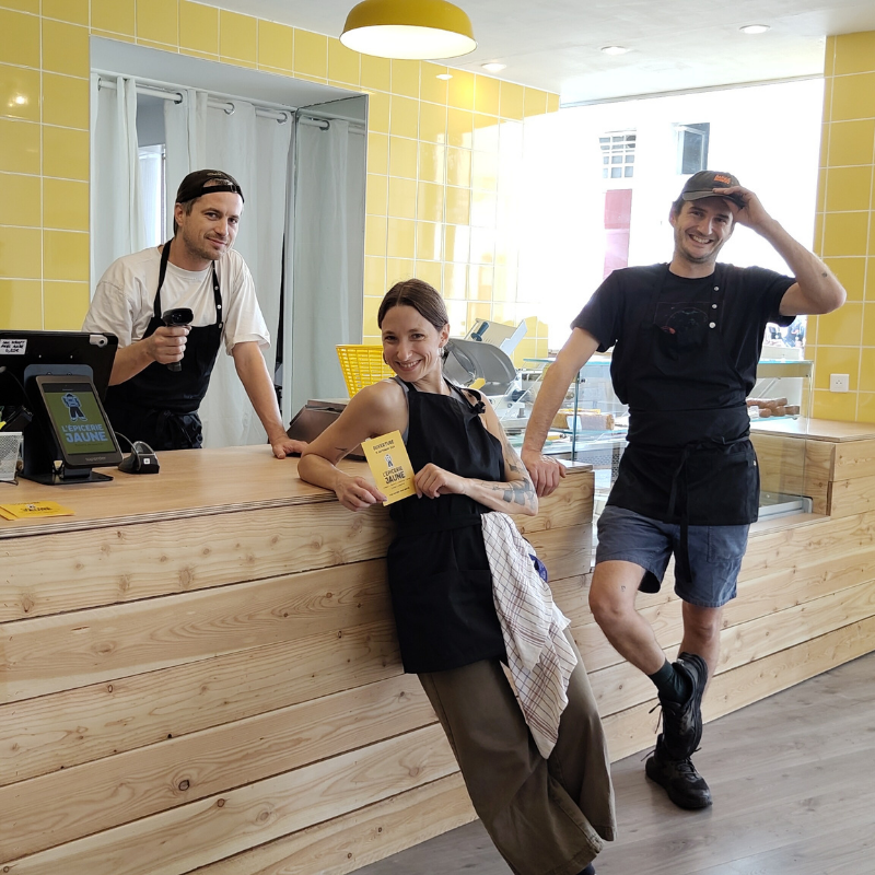 portrait épicerie jaune